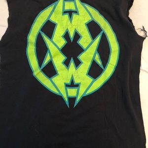 Municipal waste cut off metal band sleeveless